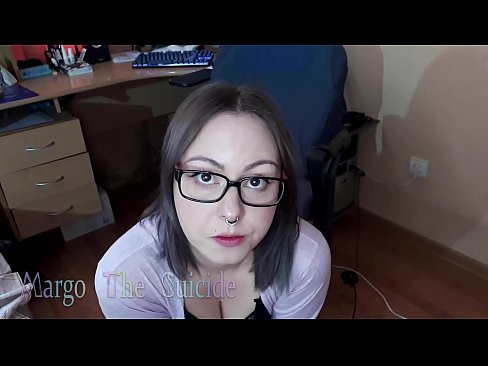 ❤️ Ragazza sexy con gli occhiali succhia il dildo profondamente sulla macchina fotografica Pornoal it.myinvest.top ❌❤